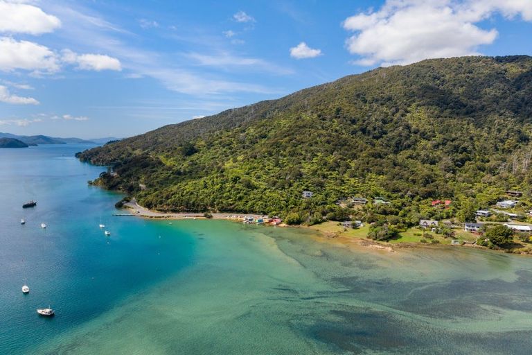 Photo of property in 1755 Queen Charlotte Drive, Linkwater, Picton, 7281