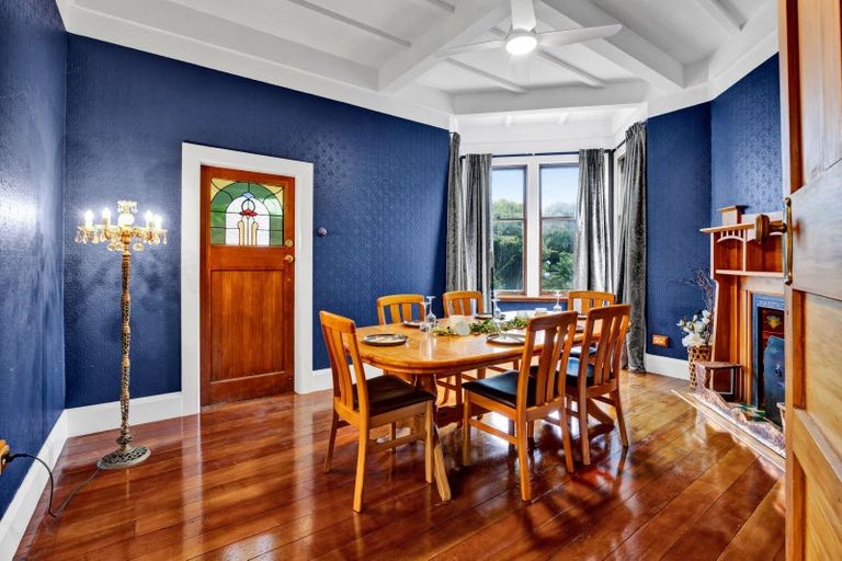 Photo of property in 68 Collins Street, Hawera, 4610