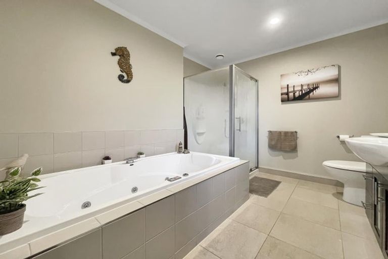 Photo of property in 25 Langdale Court, Huntington, Hamilton, 3210