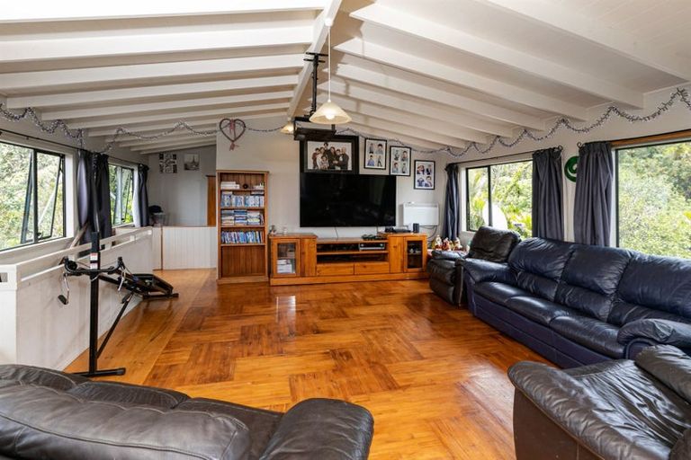 Photo of property in 166 Opanuku Road, Henderson Valley, Auckland, 0612