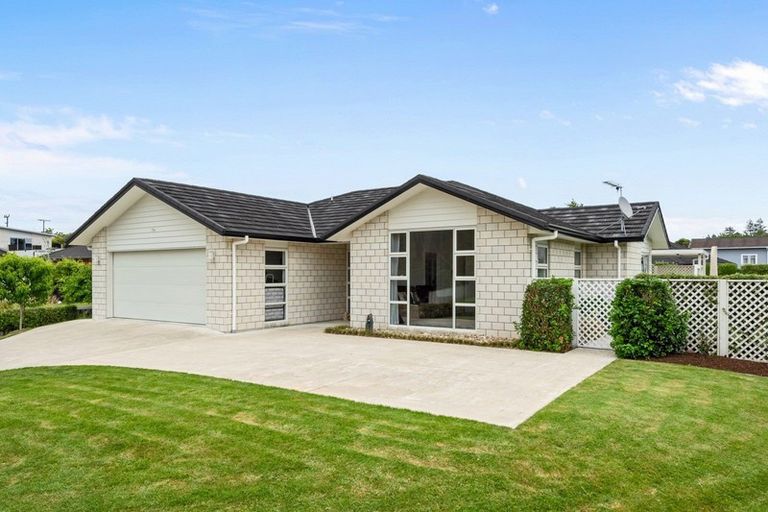Photo of property in 11 Allendale Place, Morrinsville, 3300