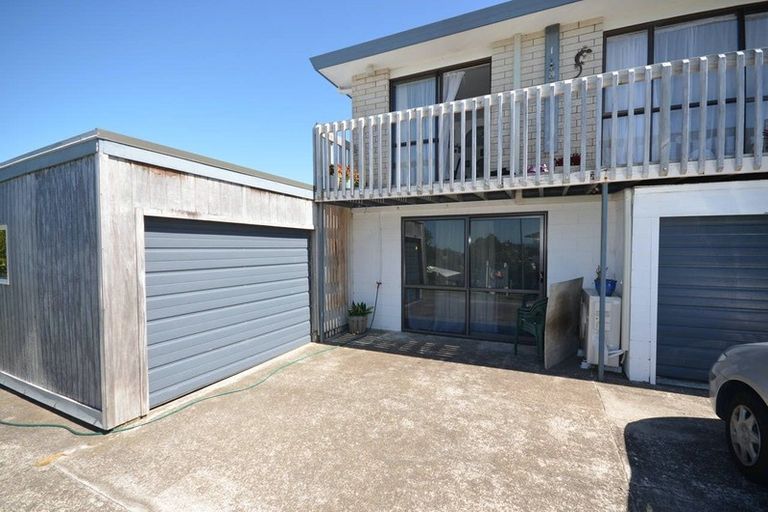 Photo of property in 18 James Cook Drive, Welcome Bay, Tauranga, 3112