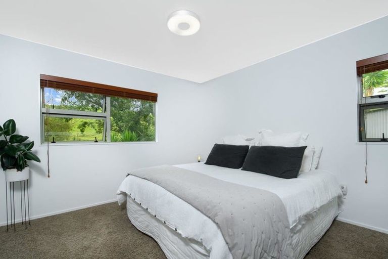 Photo of property in 8 Pineview Lane, Helensville, 0875