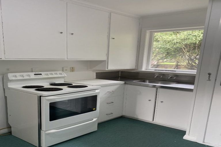 Photo of property in 138 Reynolds Street, Taita, Lower Hutt, 5011