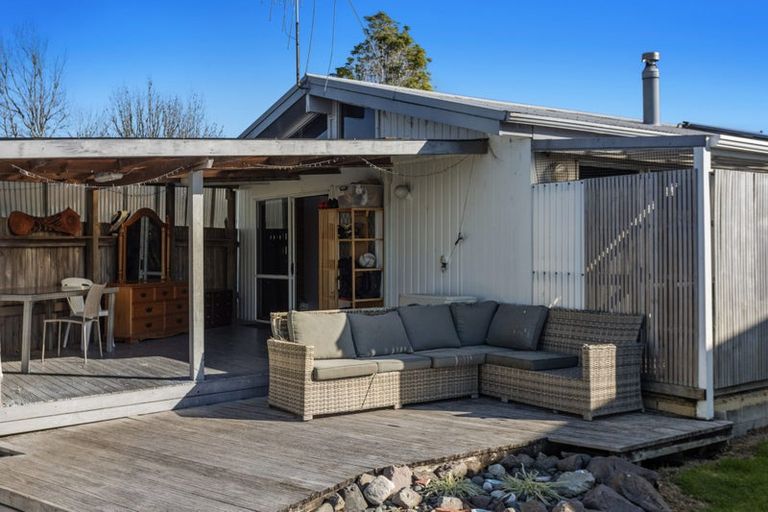 Photo of property in 24 Rata Avenue, Edgecumbe, 3120