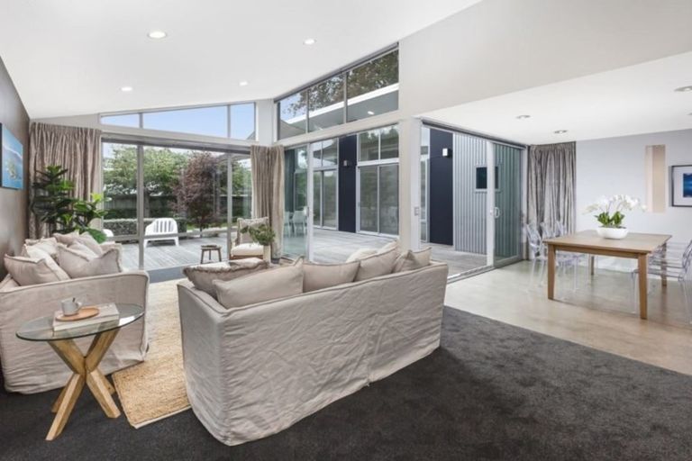 Photo of property in 6 Ombersley Terrace, Opawa, Christchurch, 8023