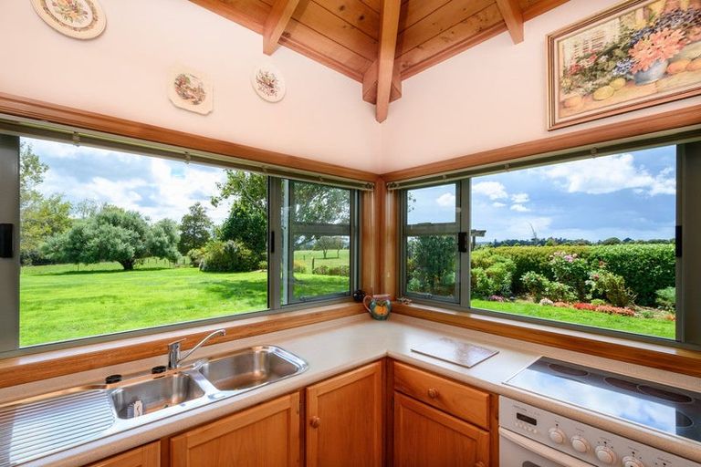 Photo of property in 30 Mahana Road, Waimauku, 0881