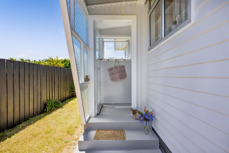 Photo of property in 28a Napier Street, Opunake, 4616