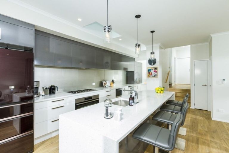 Photo of property in 15b Headland Drive, Long Bay, Auckland, 0630