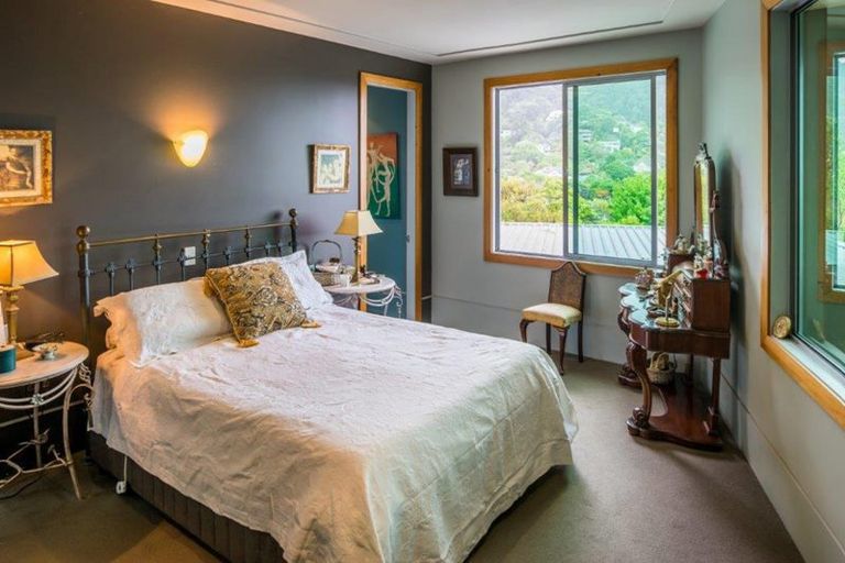 Photo of property in 19 Dillon Street, Lowry Bay, Lower Hutt, 5013