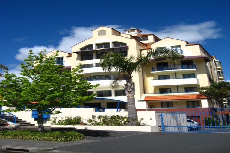 Photo of property in 62 Harbour Village Drive, Gulf Harbour, Whangaparaoa, 0930