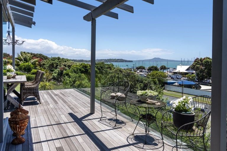 Photo of property in 74 Compass Way, Half Moon Bay, Auckland, 2012
