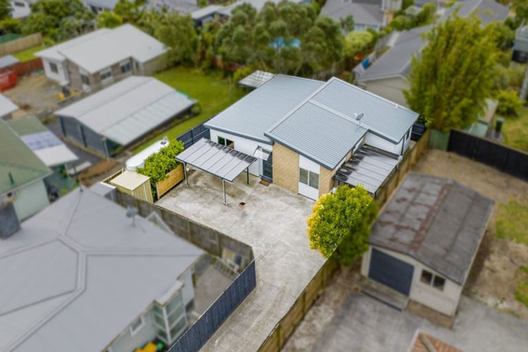 Photo of property in 16a Pine Avenue, Henderson, Auckland, 0612