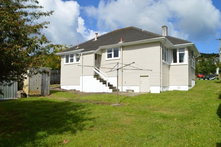 Photo of property in 4 Muturangi Grove, Elsdon, Porirua, 5022