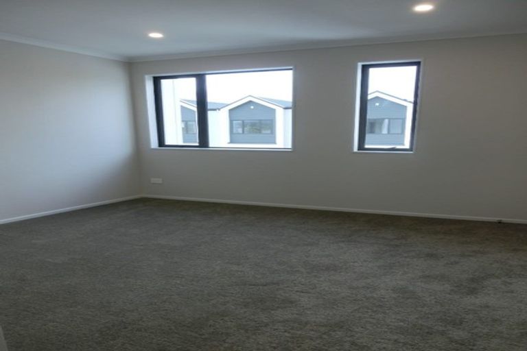 Photo of property in 8/66 Swanson Road, Henderson, Auckland, 0610