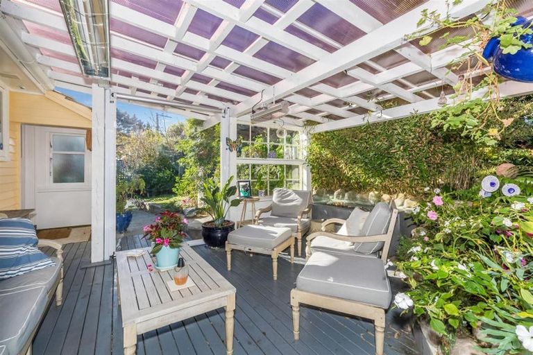 Photo of property in 2 Moult Street, Titahi Bay, Porirua, 5022