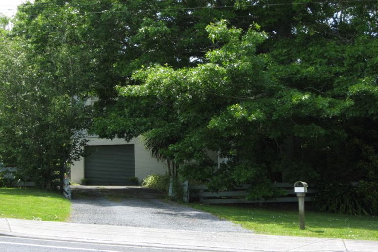 Photo of property in 24 Riverhead Road, Kumeu, 0810