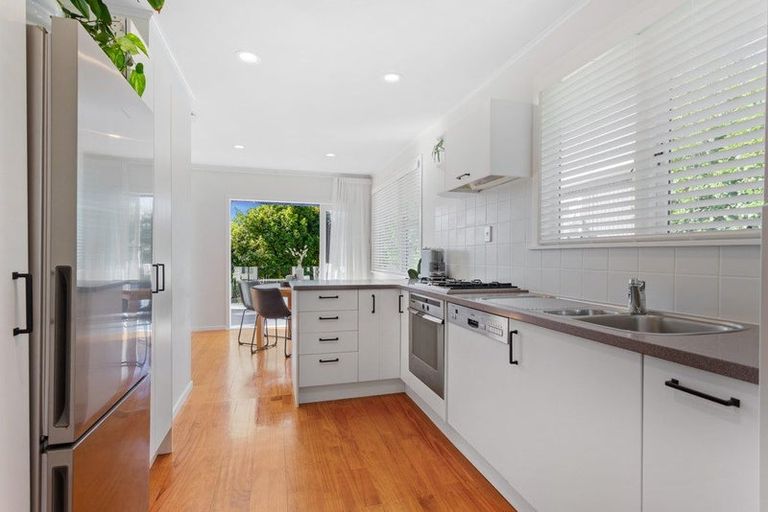 Photo of property in 9a Matata Street, Blockhouse Bay, Auckland, 0600