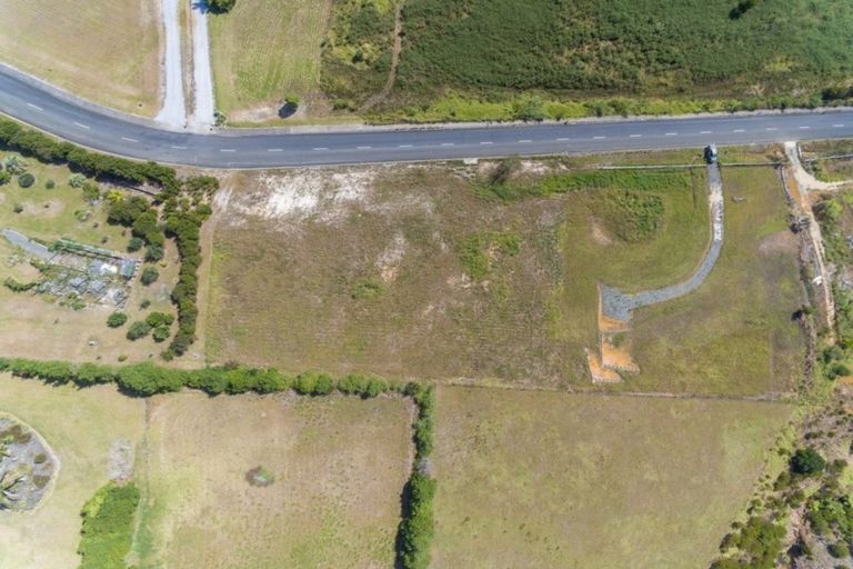 Photo of property in 10 Pekama Drive, Cable Bay, 0420