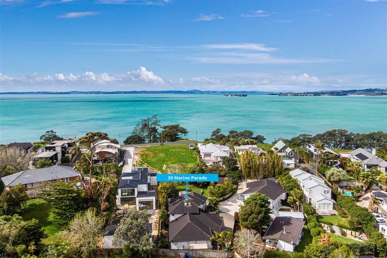 Photo of property in 30c Marine Parade, Mellons Bay, Auckland, 2014