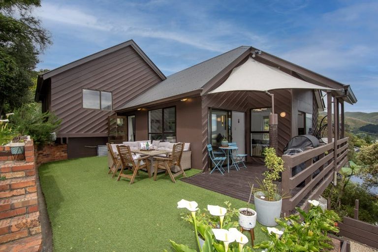 Photo of property in 10 Osmond Lane, Mount Pleasant, Christchurch, 8081