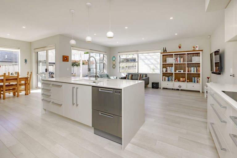 Photo of property in 6 Doidge Street, Beachlands, Auckland, 2018