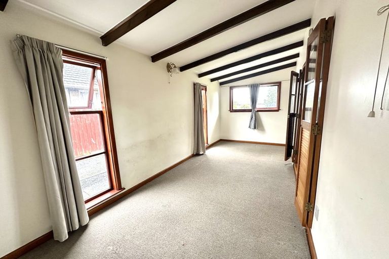 Photo of property in 7 Glenora Place, Hornby, Christchurch, 8042