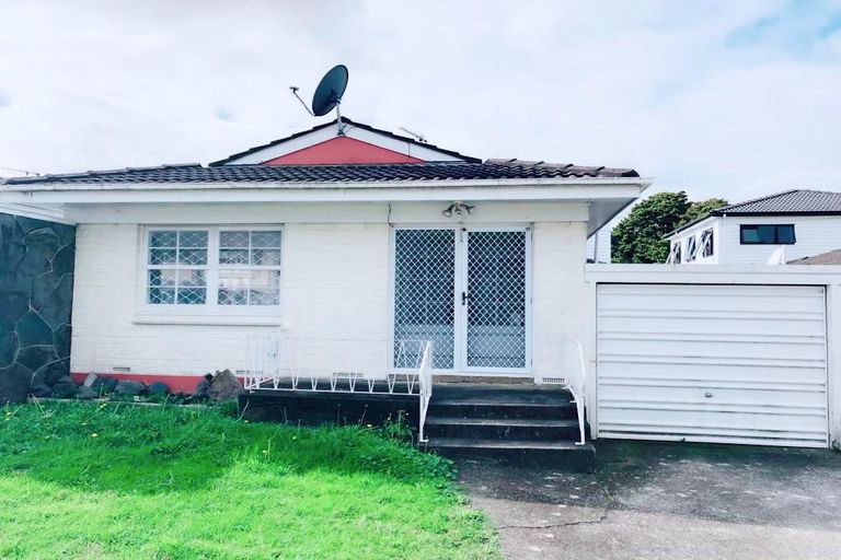 Photo of property in 2/28 Alfriston Road, Manurewa East, Auckland, 2102
