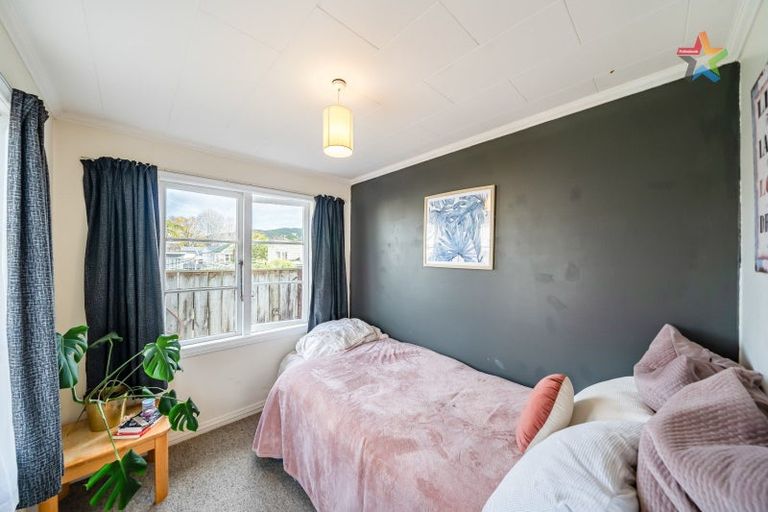 Photo of property in 24 Golf Road, Manor Park, Lower Hutt, 5019
