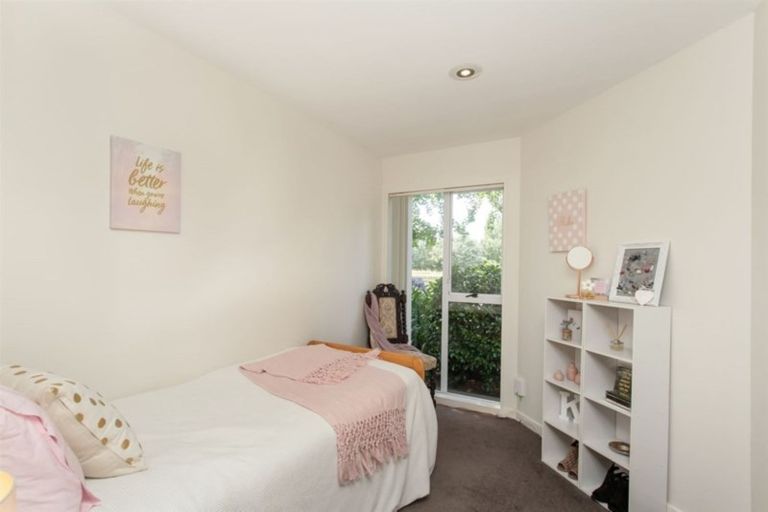 Photo of property in 113 Gardiners Road, Harewood, Christchurch, 8051