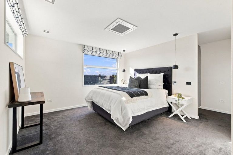 Photo of property in 153a Centaurus Road, Saint Martins, Christchurch, 8022