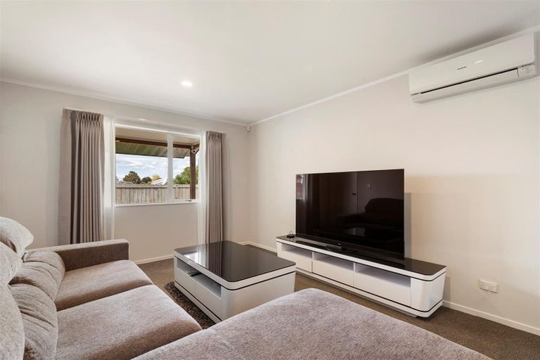 Photo of property in 6a Stella Place, Manurewa, Auckland, 2102