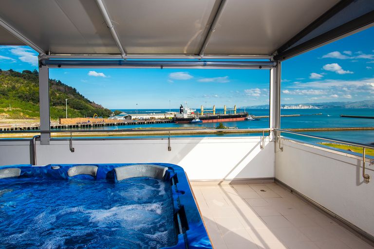 Photo of property in Bay View, 19/90 Customhouse Street, Gisborne, 4010