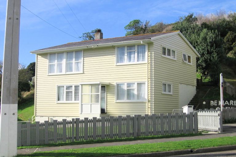 Photo of property in 62 Cardiff Crescent, Cannons Creek, Porirua, 5024