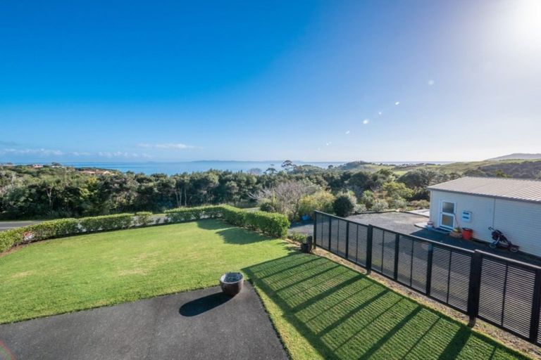 Photo of property in 16 Bay View Road, Moncks Bay, Christchurch, 8081