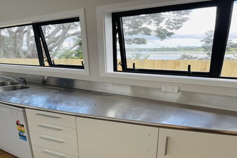 Photo of property in 42 Walter Street, Hauraki, Auckland, 0622