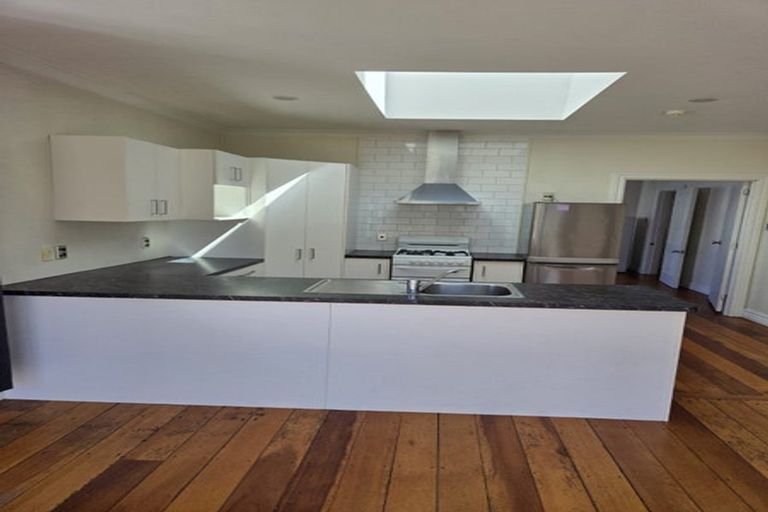 Photo of property in 20 Naughton Terrace, Kilbirnie, Wellington, 6022