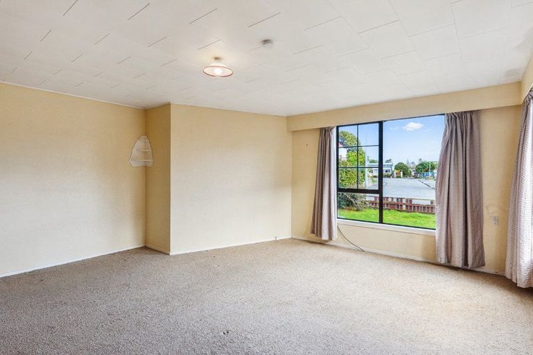 Photo of property in 13 Bahama Crescent, Paraparaumu Beach, Paraparaumu, 5032