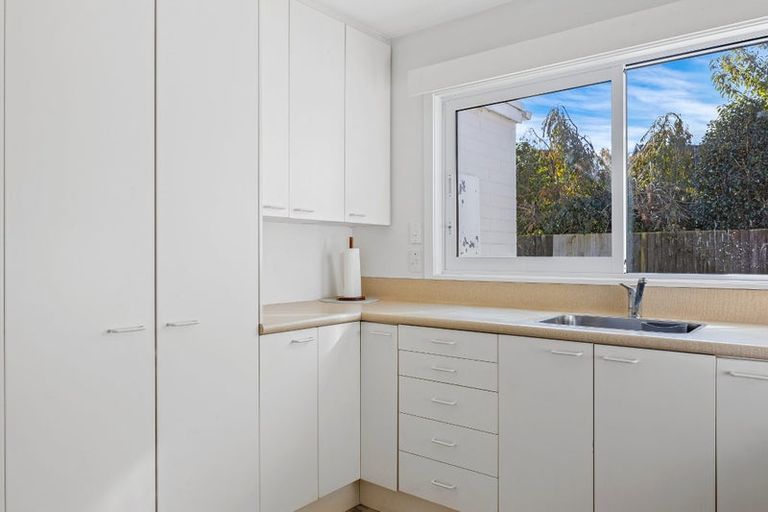 Photo of property in 2/34 Greers Road, Burnside, Christchurch, 8041