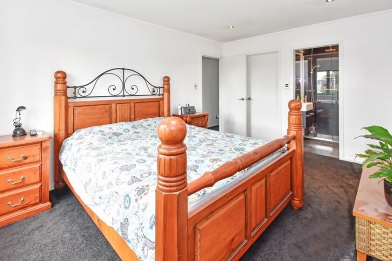 Photo of property in 79c Beach Road, Pahurehure, Papakura, 2113