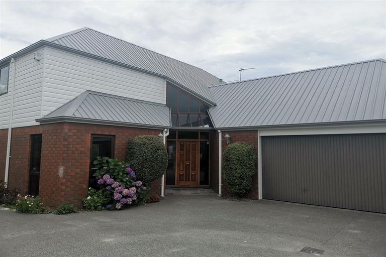 Photo of property in 29 Athol Terrace, Upper Riccarton, Christchurch, 8041