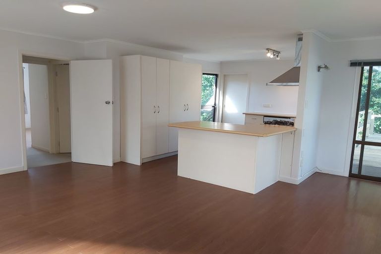 Photo of property in 2/34 Corunna Road, Milford, Auckland, 0620