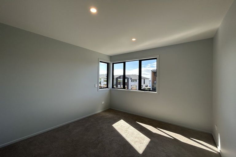 Photo of property in 126 Te Oneroa Way, Long Bay, Auckland, 0630