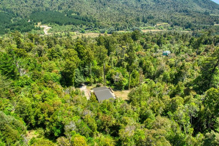 Photo of property in 215 Clifton Road, Kaiata, Greymouth, 7805