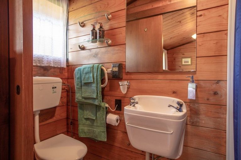 Photo of property in 31a Ranui Terrace, Tawa, Wellington, 5028