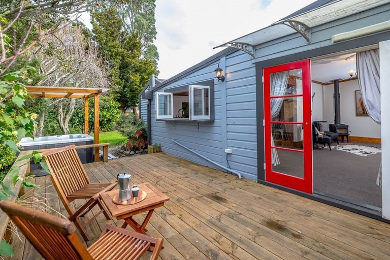 Photo of property in 100 Fox Street, Featherston, 5710