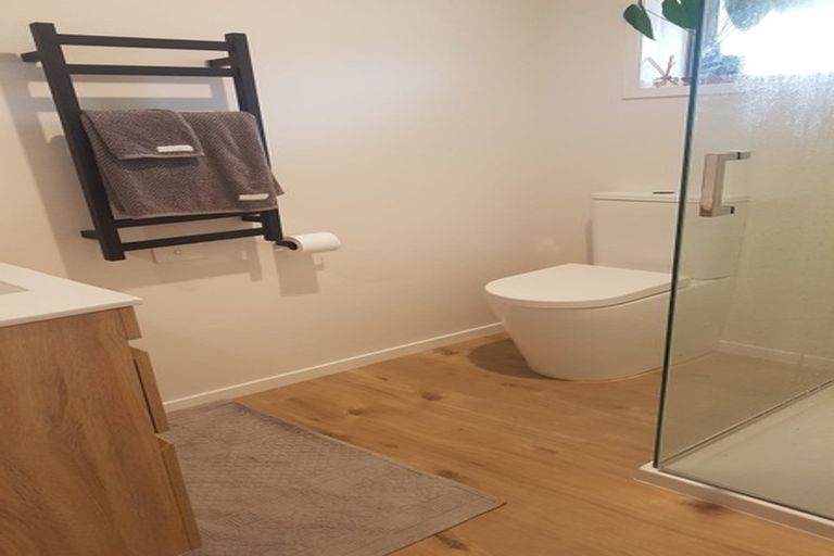 Photo of property in 2/9 Queens Parade, Devonport, Auckland, 0624