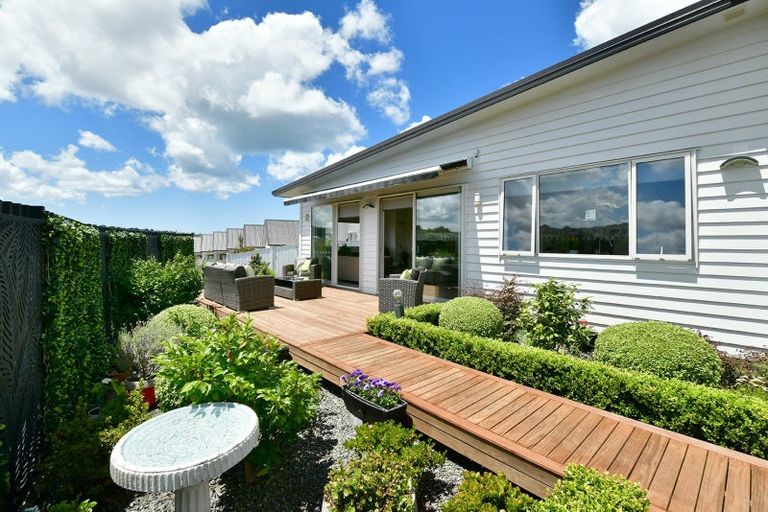 Photo of property in 19 Maka Terrace, Orewa, 0931