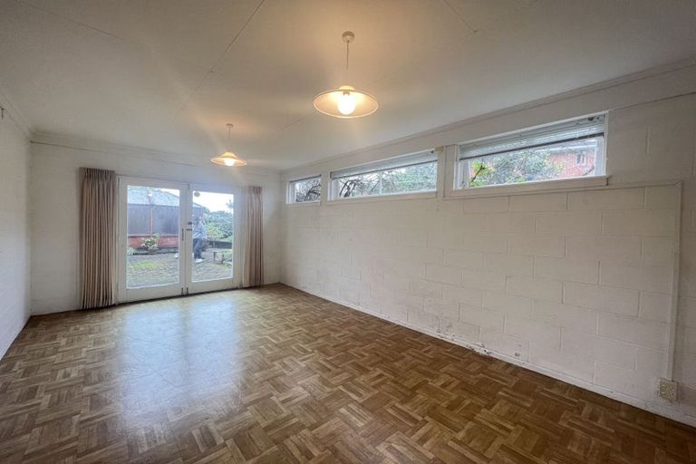 Photo of property in 20 Sunnyhill Crescent, Sunnyhills, Auckland, 2010