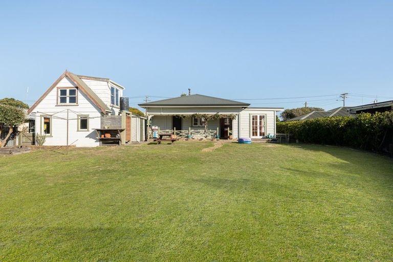 Photo of property in 24 Percy Road, Papamoa Beach, Papamoa, 3118